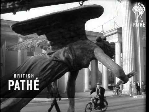 Famous "Quadriga" Of The Brandenburg Gate Is Reconstructed (1958)