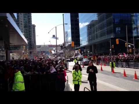 Maple Leaf Square goes crazy when Raptors gain chance to win game 7 (made with Videoshop)