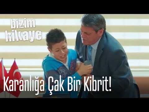Fiko müdürün odasında şarkı söyledi - Bizim Hikaye