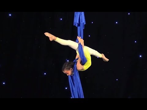 Ella Dobler - I See Fire (8 Year Old Aerialist!)