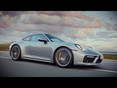 Timeless Machine - Porsche 911 Carrera 4S