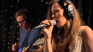 A Sunny Day In Glasgow - Crushin' (Live on KEXP)