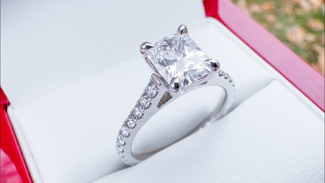 James Allen's COMMON PRONG Setting Is One Of My Favorites!