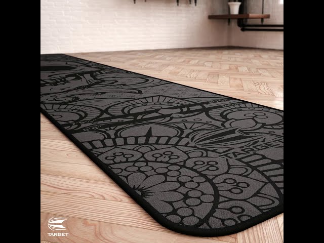 Vídeo relacionado con Dart Game Mat, Floor Throw Line Protector Antideslizante Shock Absorbing Board Carpet 300 x 34 cm Long Layout Design, Durable Game Zone Marker, Home Recreation Party Entertainment Room Use Accessory