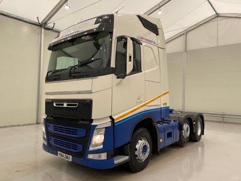KM14 ZWU - Volvo FH 460 Euro 6 Midlift Tractor Unit PTO | Law Truck Centre UK