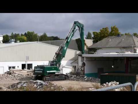 Liebherr 954c long front tearing down a building in Luxembourg