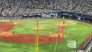 西巻賢二　支配下登録後、即1軍昇格でしっかりバントを決める！　横浜DeNAベイスターズ