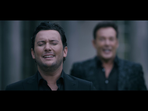 Gerard Joling & Tino Martin - Laat Me Leven (Officiële Videoclip)