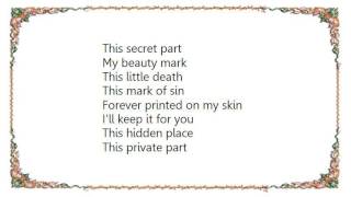 Charlotte Gainsbourg - Beauty Mark Lyrics