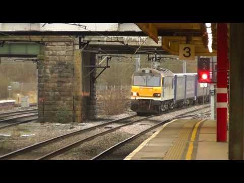 92041 4s43 Daventry - Mossend Tesco train, 27th December 2013