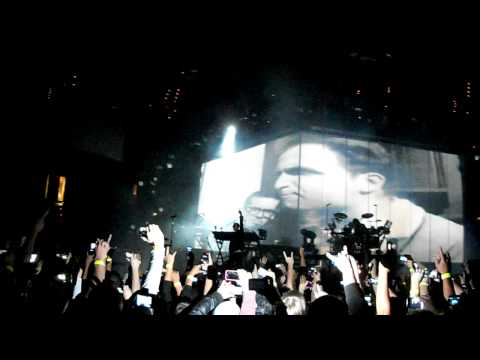 Linkin Park Concert Opening - A Thousand Suns: World Tour 2011 HD