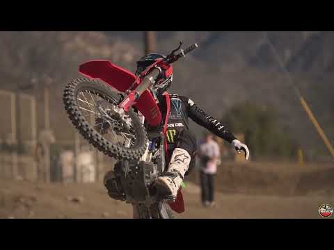 # 12 Parker Ross (pala sx)