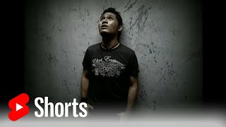 Download lagu Sempurna - Andra And The Backbone #Shorts mp3