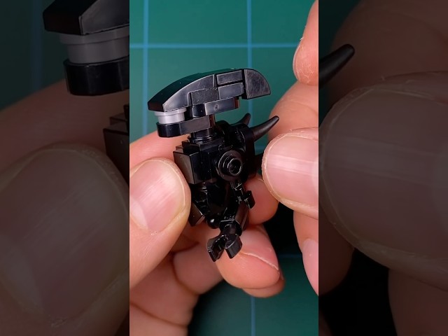 Vídeo relacionado con FULHOLPE Juego de bloques de construcción Xenomorph, 958 + bloques de sujeción, monstruos extraterrestres, juego de construcción Xenomorph Alien Monsters, juguete de construcción compatible con