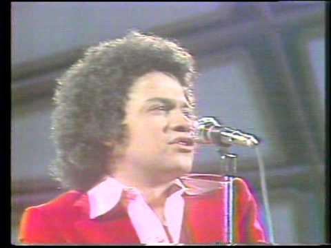 HOMERO   EN VIÑA DEL MAR   CANCION  " VIVE TU VIDA"