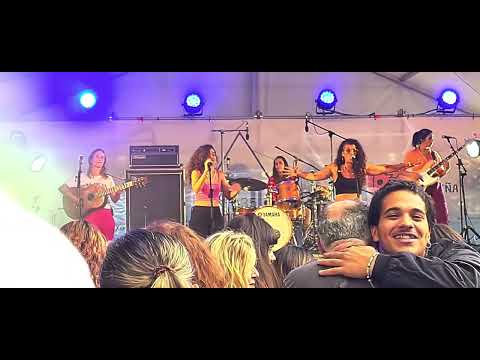 Maruja Limón actuando en la Plaza de España (A Coruña) 10/08/2022. Parte 2