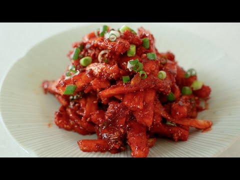 양념 끓일 필요도 없어요. 바로 무치면 끝나는 반찬 더덕고추장무침