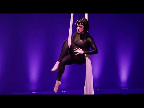 Rainelle Krause sings her world famous Queen of the Night Aria