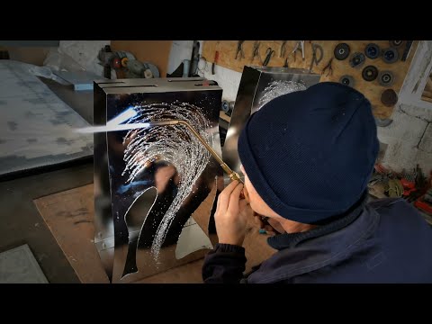 THE ARTIST GIULIANO NEGRETTO AND THE 'CALORISMO' TECHNIQUE WITH STAINLESS STEEL