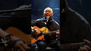 Download lagu Ebiet G Ade - Titip Rindu Buat Ayah (1980) Album : Camelia 4 (Stereo-Original Artist) mp3