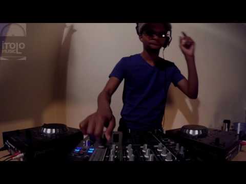 iTolo Music Sessions 013: Aso Tandwa (08.2016 Techno / Afro Edition)