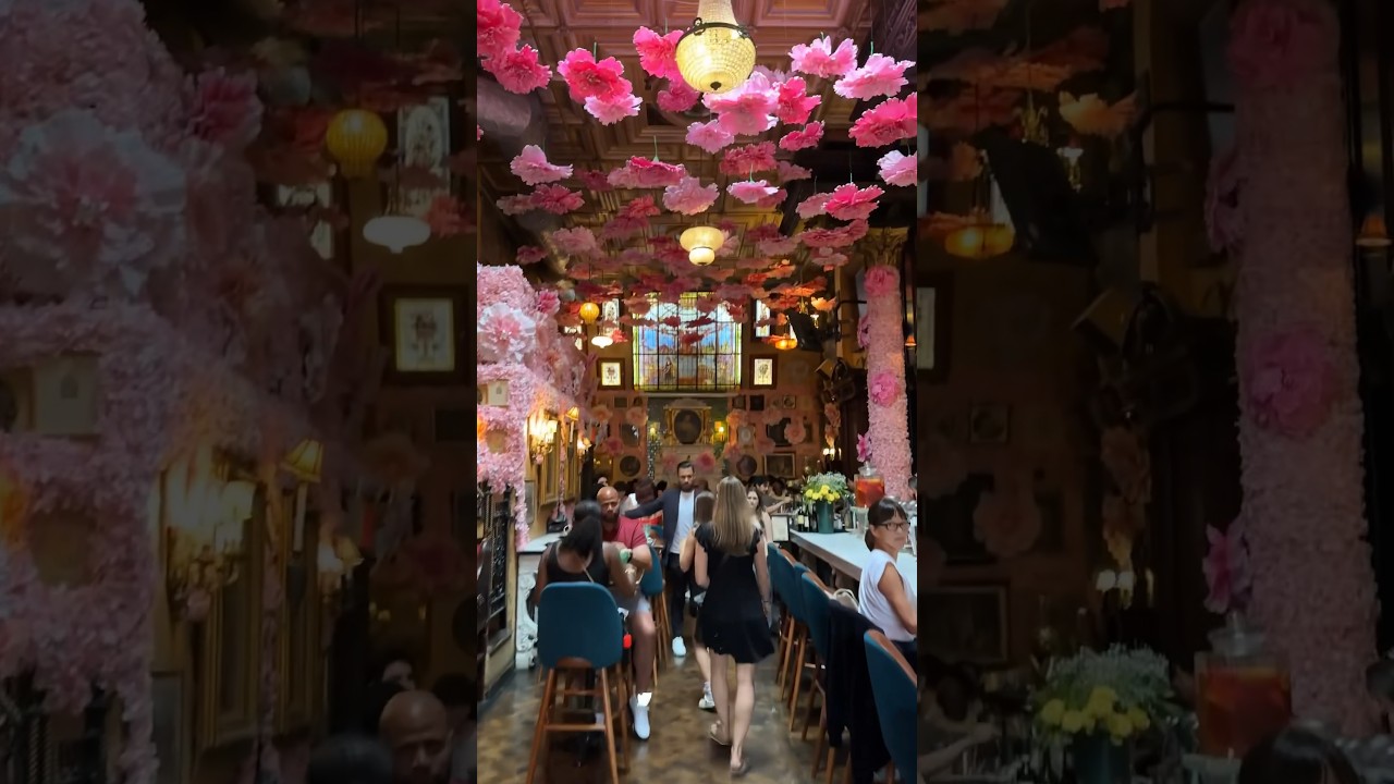 The cutest pre or post Broadway show dinner + drinks spot!