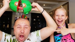 Сначало ДЕНЬГИ или ЧЕЛЛЕНДЖ не РАЗБЕЙ АРБУЗ об ГОЛОВУ/ WATERMELON SMASH Challenge от Николь и Алисы