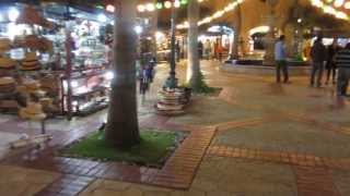 preview picture of video 'Plaza mexicana en Hotel Barceló, Puerto Aventuras - Artesanias. HD!'