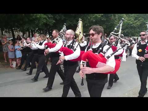 Bagad Cap Caval Mickael Jackson Brodeuses 2017 Pont-l'Abbé.mp4