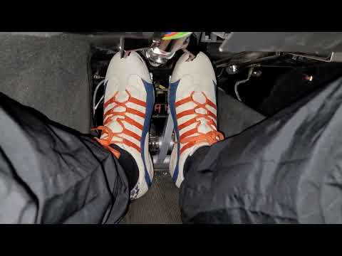 GT40 Superformance P2247 racing shoes/pedal box view