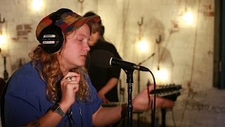 Kate Tempest -  Grubby (6 Music Live Room Session)