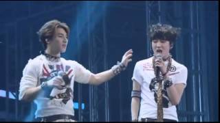 Daesung &amp; Seungyoon&#39;s &#39;UGLY&#39; Cover at YGFAMCON in JPN DVD