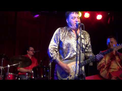 Red Elvises in 16 tons - I Wanna See You Belly Dance