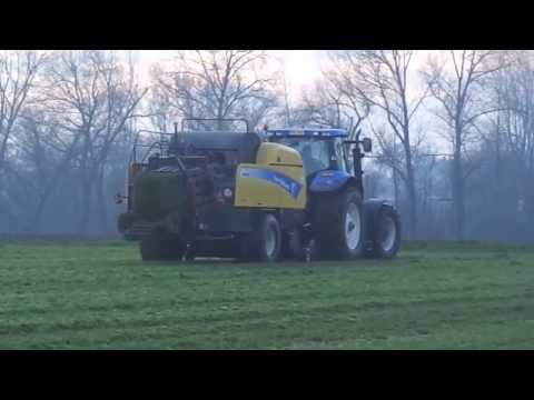 Van Mulders gras persen, wikkelen en laden