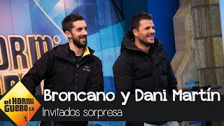 Dani Martín y David Broncano irrumpen en plató durante la visita de Rosalía - El Hormiguero 3.0