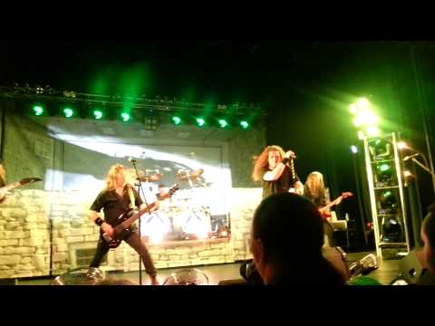 Arakain & Lucie Bílá XXXIII Tour 2015 - 311. Perut