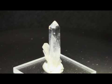 Minerals #693: Quartz, La Belleza, Colombia. 東京国際ミネラル秋のフェア. 2025.10. 6.