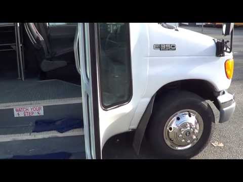 S23337 2003 FORD ELDORADO 14 PASSENGER SHUTTLE BUS