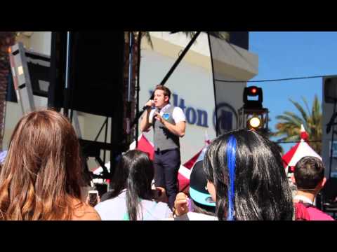 Nick Pitera VidCon 2015 One Man Disney Medley