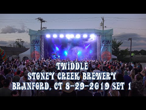 Twiddle at Stoney Creek Brewery, Branford, CT 8-29-19 Set 1 [1 cam - 4k]