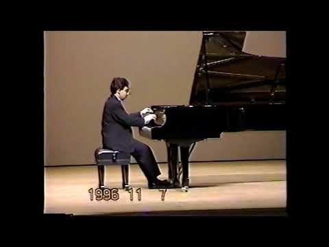 T.TAKEMITSU:  Les yeux clos