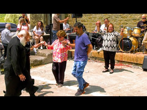 Μπήκαν τα γίδια στο μαντρί - Έφη Θώδη