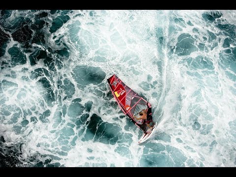 Robby Naish – A windsurfing legend at Hookipa Beach Maui, Hawaii