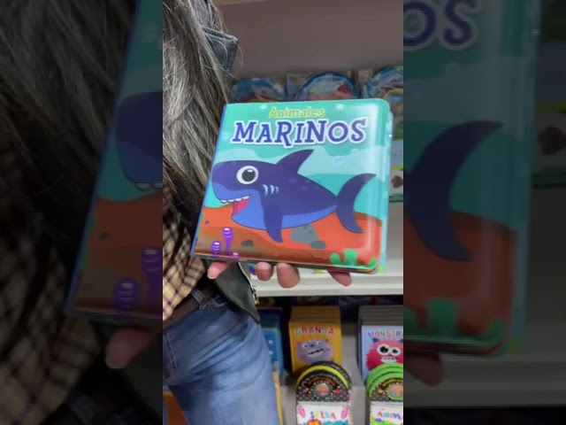 Vídeo relacionado con sumrica Magic - Libro mágico de dibujos animados que cambia de color, libro interactivo de garabatos, accesorios mágicos para espectáculos de talentos y diversión familiar (rojo grande)