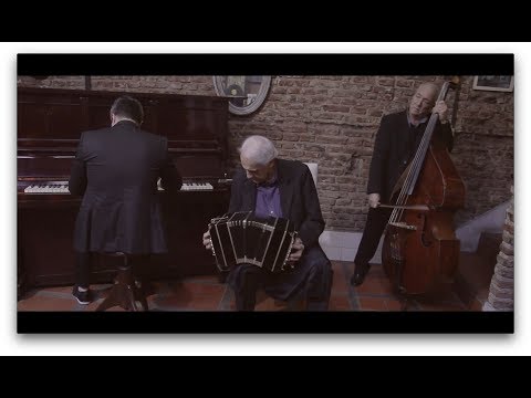 Comme il faut by trio Lavallen/Estigarribia/Cabarcos