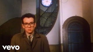Elvis Costello &amp; The Attractions - I Can&#39;t Stand Up For Falling Down