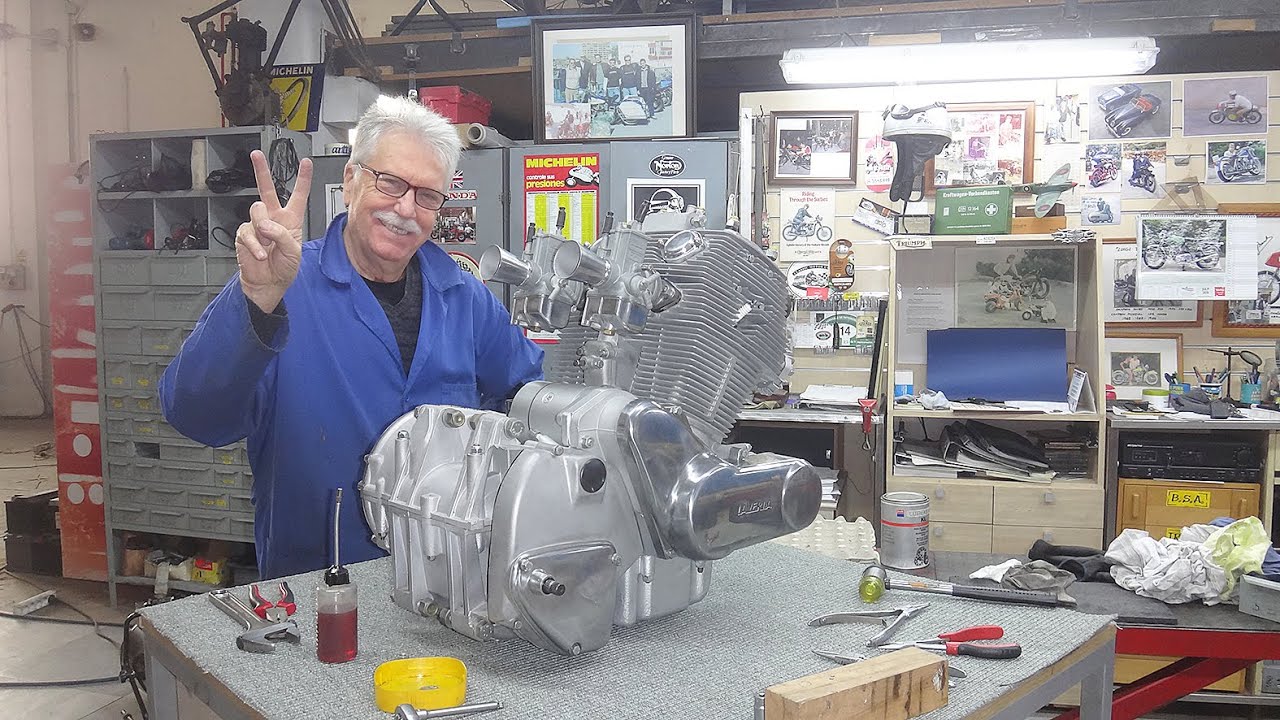 Laverda SF750 restoration by Loscar Motorcycles. Part 3