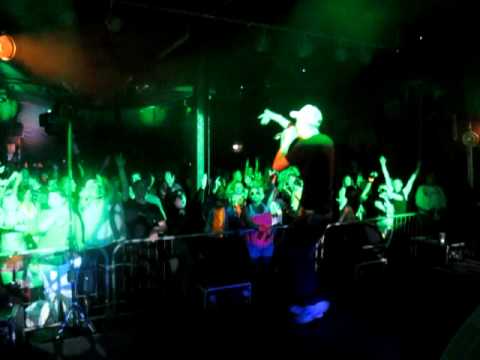 DJ Petruccio & MC Friction Live Main Room Footage From Uproar "The Warehouse Concept" 29/5/2010