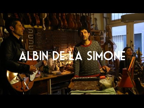 Albin de la Simone -  "Le Grand Amour" & "Une Femme" - Session Acoustique "Bruxelles Ma Belle"