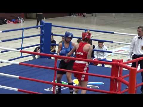 Boxen: Janina Bonorden - Marie Retzer  (Int. Frauenboxturnier #22)